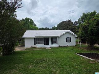 908 S HAMMETT AVENUE, Sylacauga, AL 35150