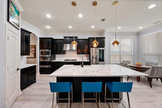 10 Camplight Court, Spring, TX 77389