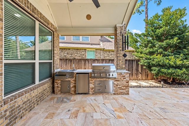 10 Camplight Court, Spring, TX 77389