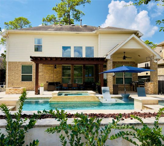 10 Camplight Court, Spring, TX 77389