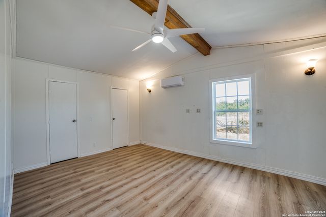 8325 Fm 327, Elmendorf, TX 78112