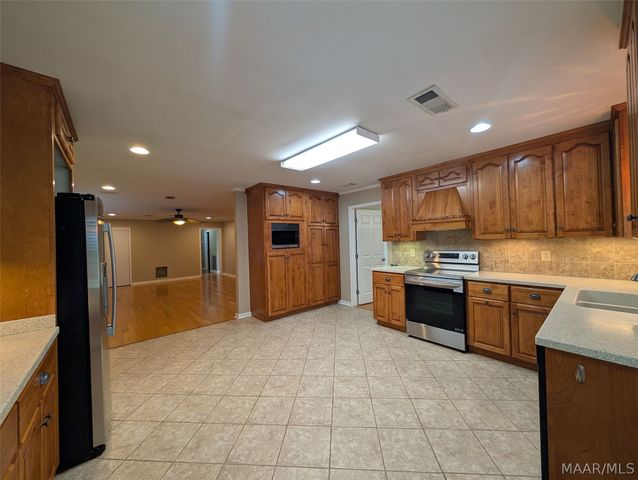 111 Arrowhead Drive, Montgomery, AL 36117