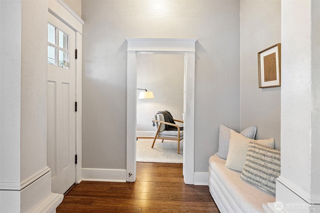 827 NW 61st Street, Seattle, WA 98107