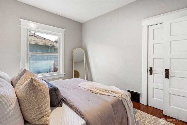 827 NW 61st Street, Seattle, WA 98107