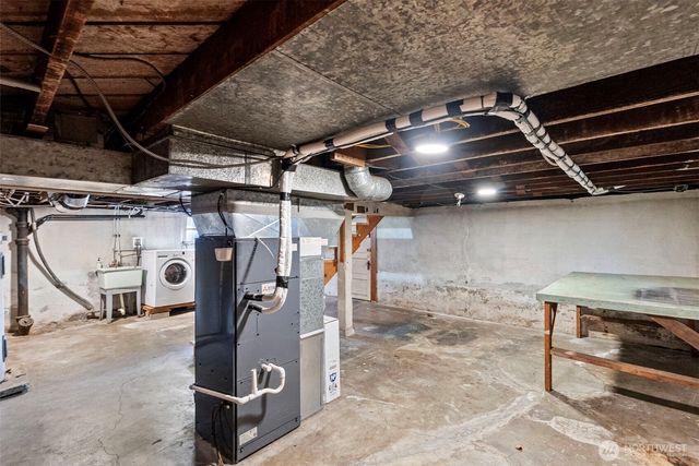 827 NW 61st Street, Seattle, WA 98107