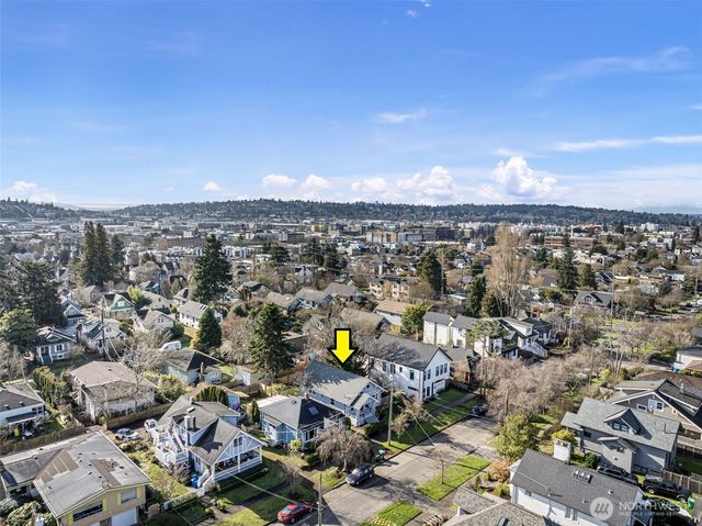 827 NW 61st Street, Seattle, WA 98107