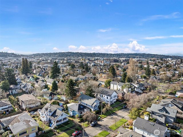 827 NW 61st Street, Seattle, WA 98107