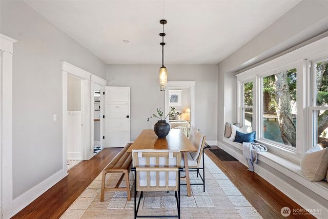 827 NW 61st Street, Seattle, WA 98107