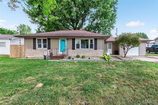 313 W Lincoln Avenue, Caseyville, IL 62232