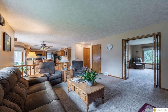 9005 Washington Street, Omaha, NE 68127