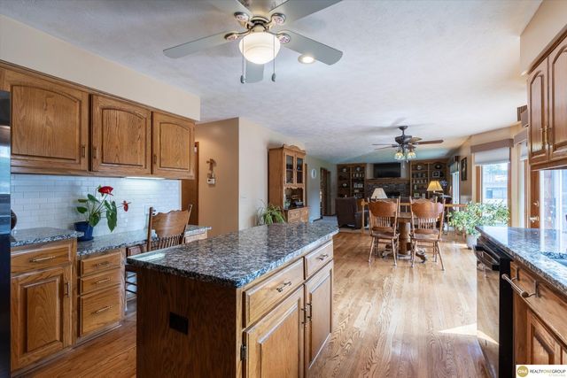 9005 Washington Street, Omaha, NE 68127