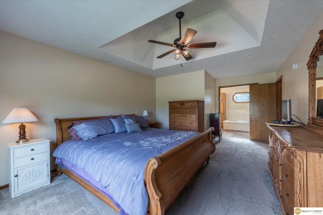 9005 Washington Street, Omaha, NE 68127