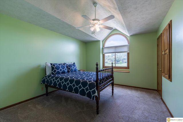 9005 Washington Street, Omaha, NE 68127