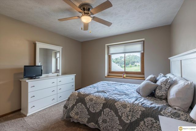 9005 Washington Street, Omaha, NE 68127