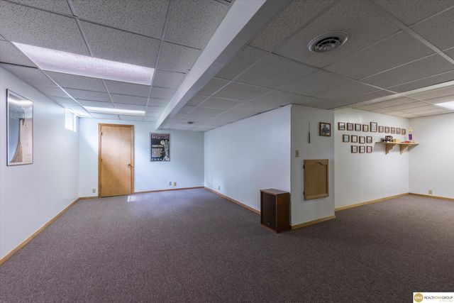 9005 Washington Street, Omaha, NE 68127