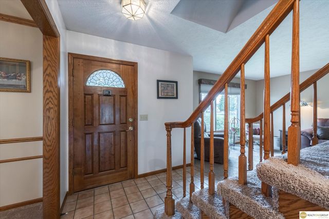 9005 Washington Street, Omaha, NE 68127
