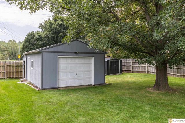 9005 Washington Street, Omaha, NE 68127