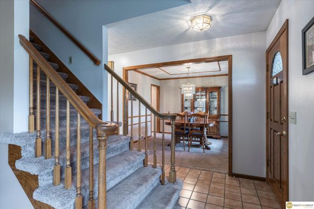 9005 Washington Street, Omaha, NE 68127
