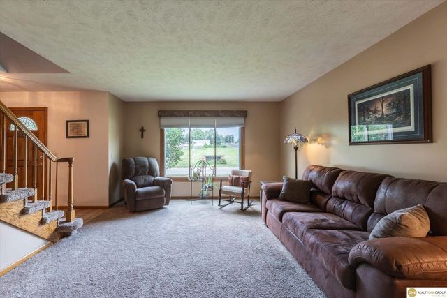 9005 Washington Street, Omaha, NE 68127