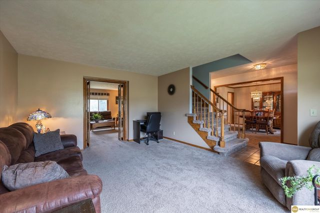 9005 Washington Street, Omaha, NE 68127
