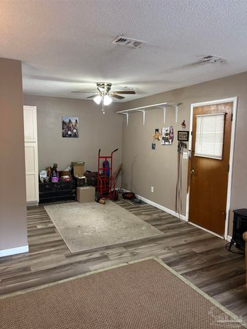 1811 Dewrell Sq, Pensacola, FL 32504