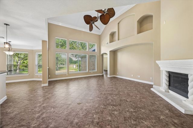 18715 N Thomas Shore Drive, Cypress, TX 77433
