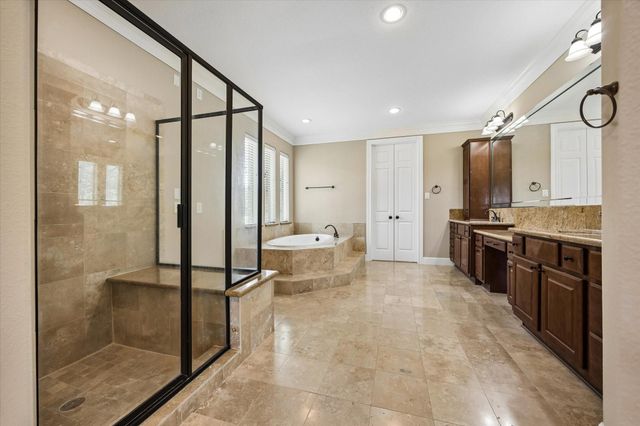 18715 N Thomas Shore Drive, Cypress, TX 77433