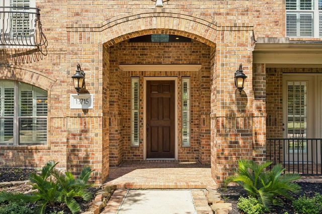 18715 N Thomas Shore Drive, Cypress, TX 77433