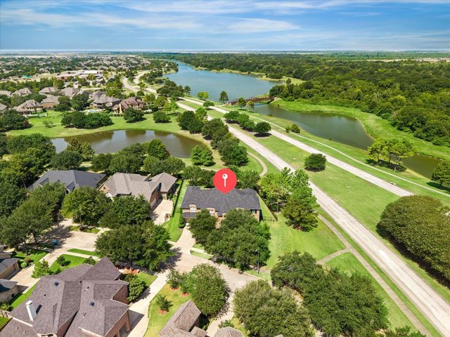 18715 N Thomas Shore Drive, Cypress, TX 77433