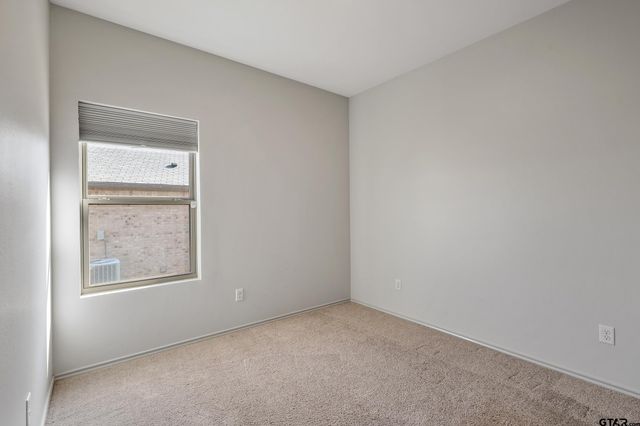 112 Summit Cv, Jacksonville, TX 75766