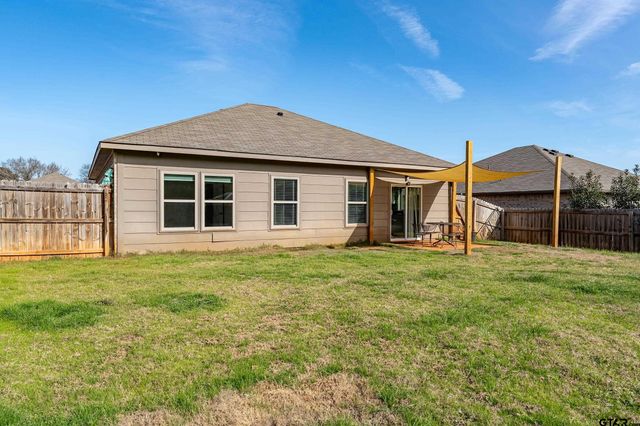 112 Summit Cv, Jacksonville, TX 75766