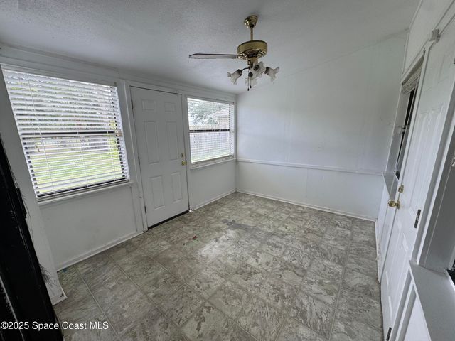 1078 Altamira Street NW, Palm Bay, FL 32907