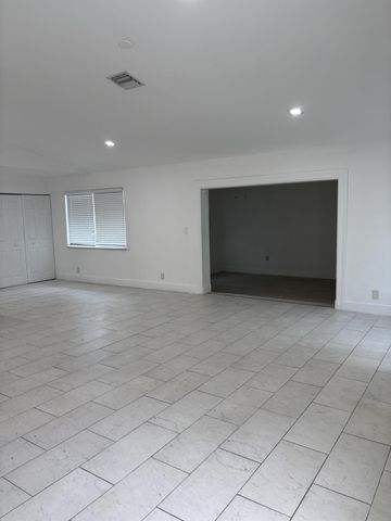 4930 NW 85th Terrace, Lauderhill, FL 33351