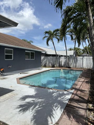 4930 NW 85th Terrace, Lauderhill, FL 33351