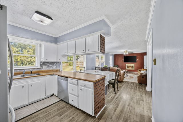 301 Aztec Trail, Georgetown, KY 40324