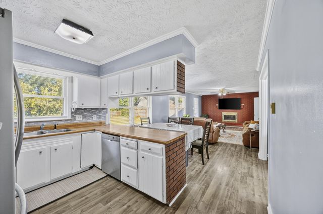 301 Aztec Trail, Georgetown, KY 40324