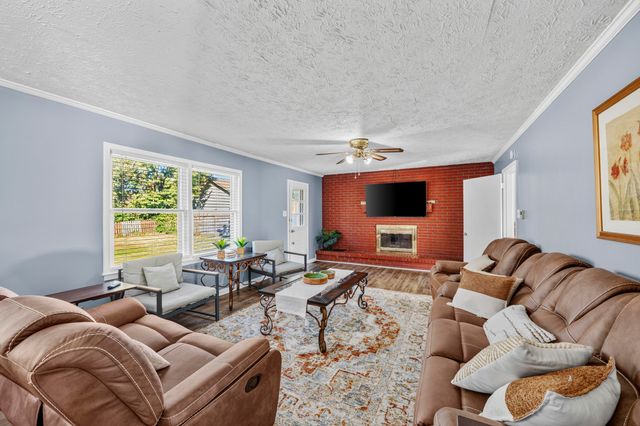 301 Aztec Trail, Georgetown, KY 40324
