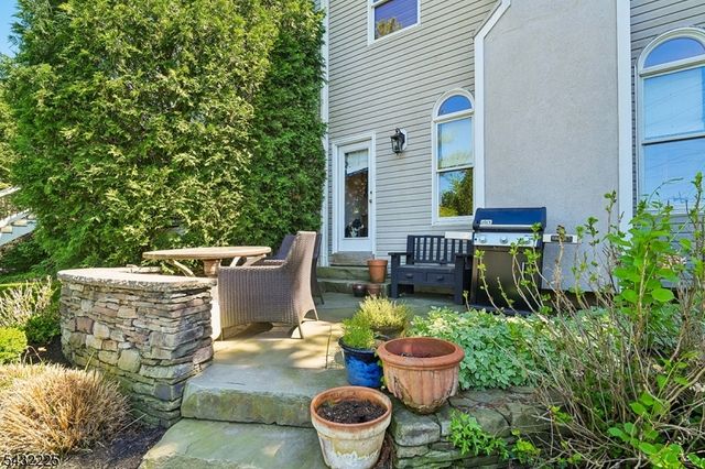 57 Southgate Rd, New Providence Boro, NJ 07974