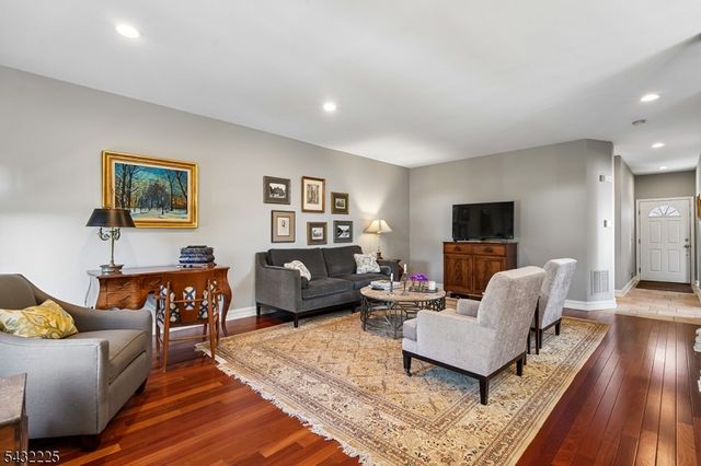 57 Southgate Rd, New Providence Boro, NJ 07974