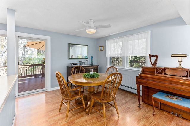 2 Red Coat Ln, Plainville, MA 02762