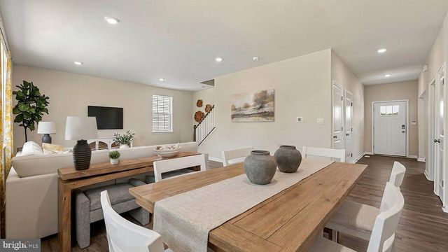 3043 MARTHA WAY, Pennsburg, PA 18073