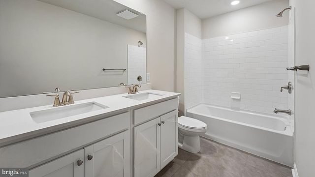 3043 MARTHA WAY, Pennsburg, PA 18073