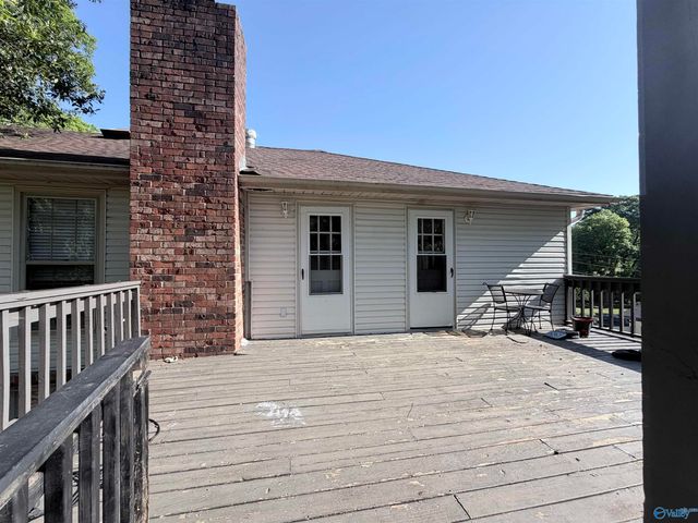 8711 Edgehill Drive SE, Huntsville, AL 35802