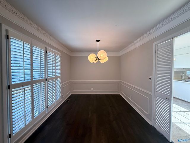 8711 Edgehill Drive SE, Huntsville, AL 35802