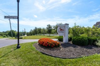 3101 Red Fox Circle, Columbus, IN 47201