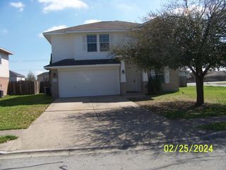 440 Blackman TRL, Hutto, TX 78634