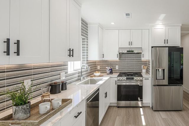 1307 CALIFORNIA Drive, Burlingame, CA 94010