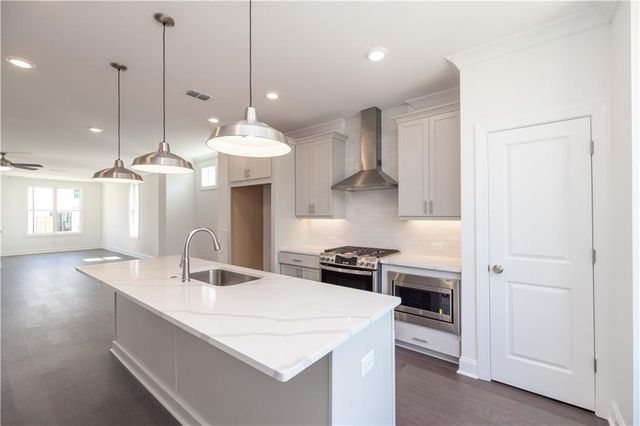 530 Healy Drive, Cumming, GA 30040