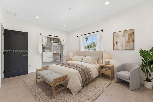 1126 NE 16th Ct, Fort Lauderdale, FL 33305