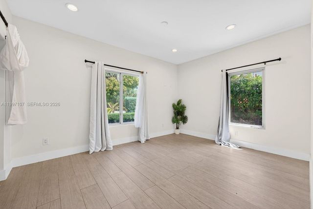 1126 NE 16th Ct, Fort Lauderdale, FL 33305